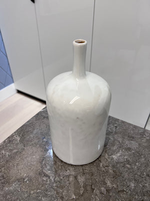 *BRAND NEW White Ceramic Decorative Vase (*Retail value $49)