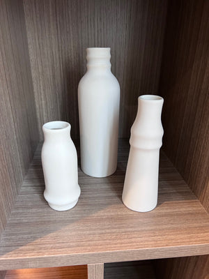 *BRAND NEW CB2 FLEUR OFF-WHITE BUD VASE SET OF 3 (*Retail value $45)