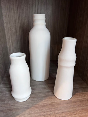 *BRAND NEW CB2 FLEUR OFF-WHITE BUD VASE SET OF 3 (*Retail value $45)