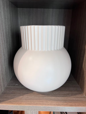 *BRAND NEW 2 Porcelain Decorative Vases from Indigo Books (*Retail value $65)