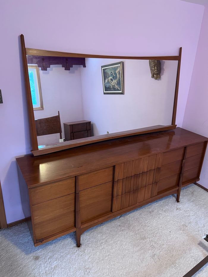 Vintage 'Viscol' Dresser