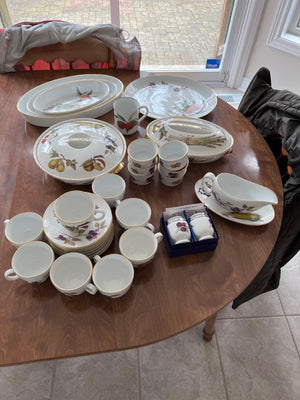 Royal Worcester Evesham Lot