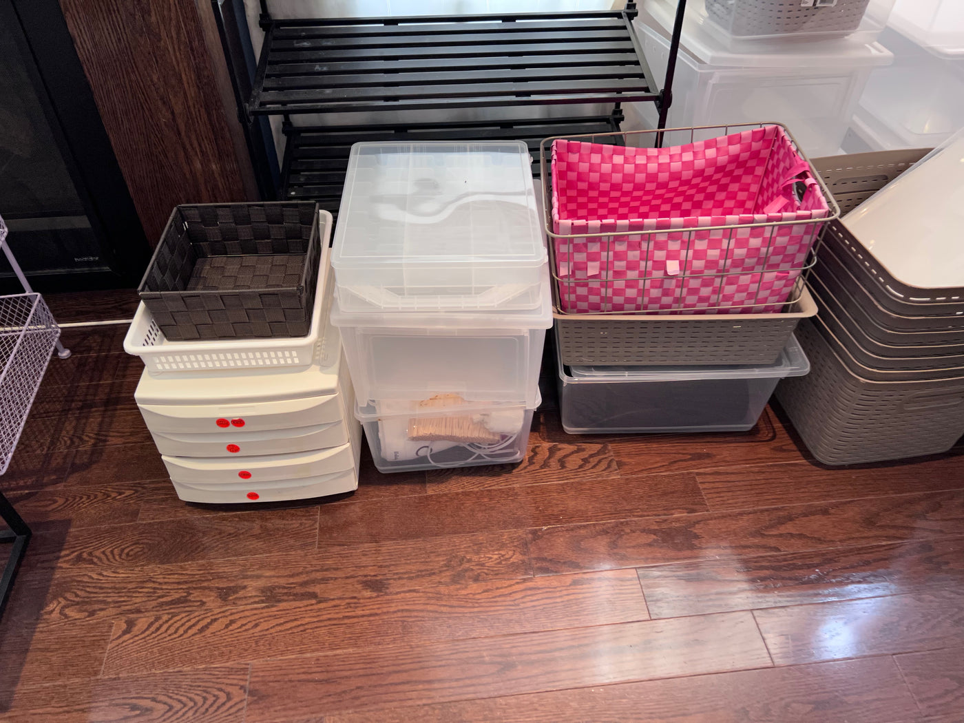 Stuff Storage Plastic Storage Bin Lot – Sell My Stuff Canada - Canada's Content and ...