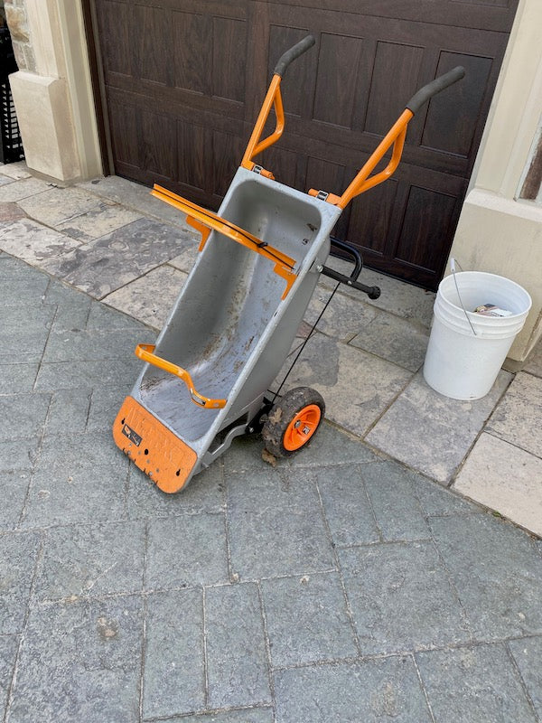 Worx WG050 AEROCART 8-IN-1 YARD CART / WHEELBARROW / DOLLY