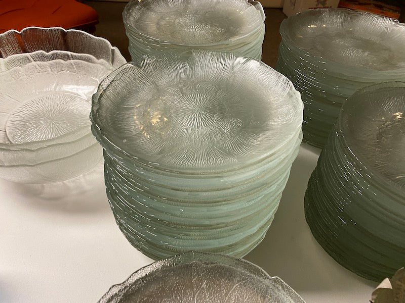 Vintage ARCOROC FLEUR CLEAR GLASS Plate Lot