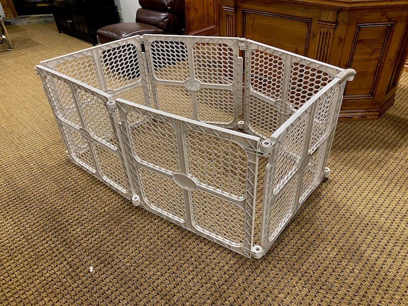 Summer Infant Secure Surround Play Safe Play Yard Gate