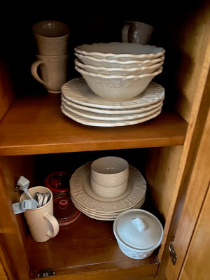 18 pc- 4 Place Setting CorningWare Set