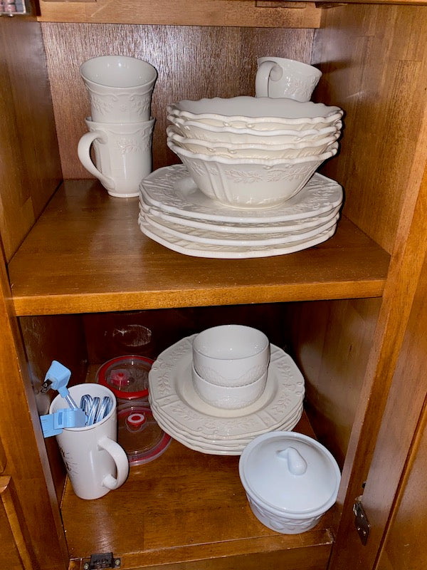 18 pc- 4 Place Setting CorningWare Set