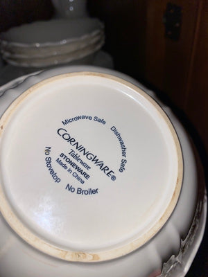 18 pc- 4 Place Setting CorningWare Set