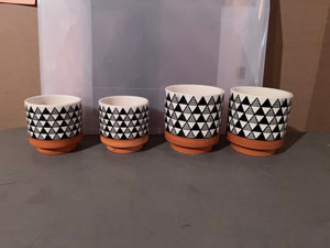*Brand New- Torre & Tagus 4 Small Planters