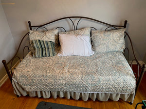 Dorel Home Products (DHP)- Daybed