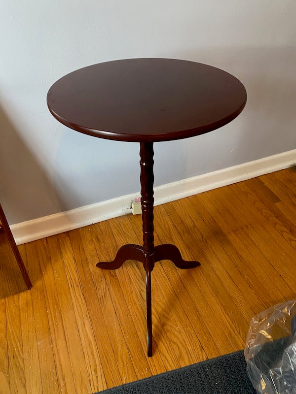 Pedestal Table
