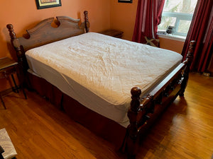 "Palliser" Queen Poster Bed