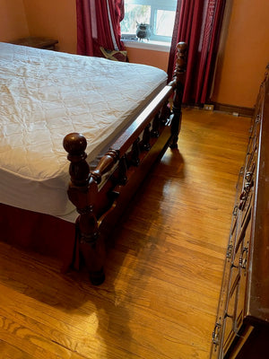 "Palliser" Queen Poster Bed