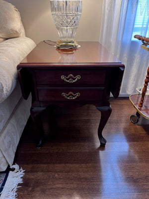 2 Thomasville Side Tables (1 drop leaf)