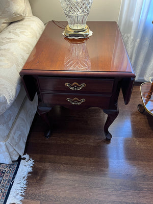 2 Thomasville Side Tables (1 drop leaf)