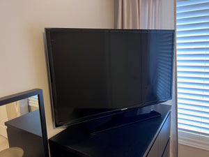 Samsung UN37EH5000F 37" LED HDTV