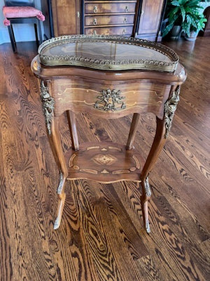 Ornate Antique Kidney Shaped Accent Table