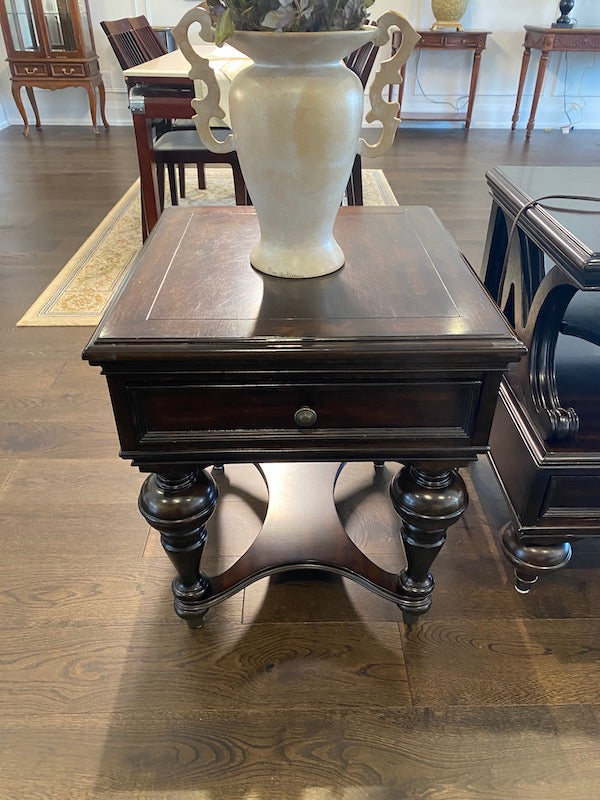 Klaussner Furniture Side Table Sell My Stuff Canada Canada's