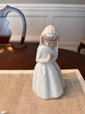 Nao Lladro "Girl Praying" First Communion Porcelain Figurine