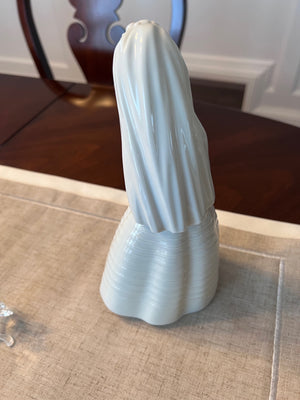 Nao Lladro "Girl Praying" First Communion Porcelain Figurine