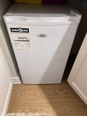 Master Chef Compact Mini Fridge