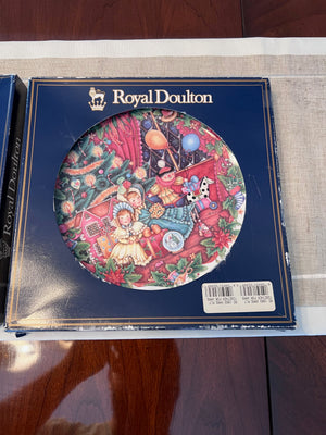 2 Royal Doulton Christmas Collector Plates (Original Boxes)
