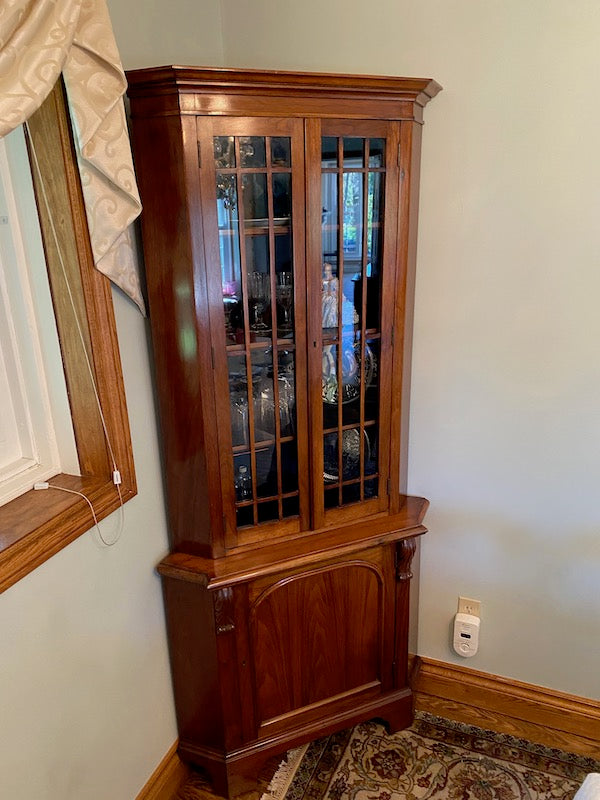 Lionel Rawlinson Limited, Mahogany Corner Curio Cabinet