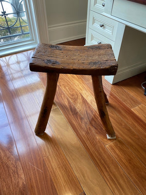 AD/AE Rustic Stool