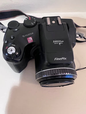 Fujifilm FinePix S602 Zoom Camera