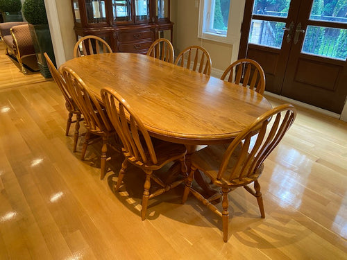 "Canadian Wood Design Ltd" Custom Made Oak Wood Dining Table + 8 Chairs