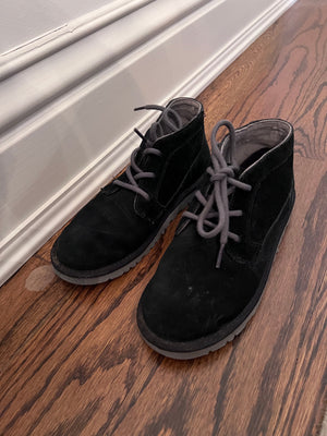 Kid's UGG Derrick 1010269K Black Leather- Size 4