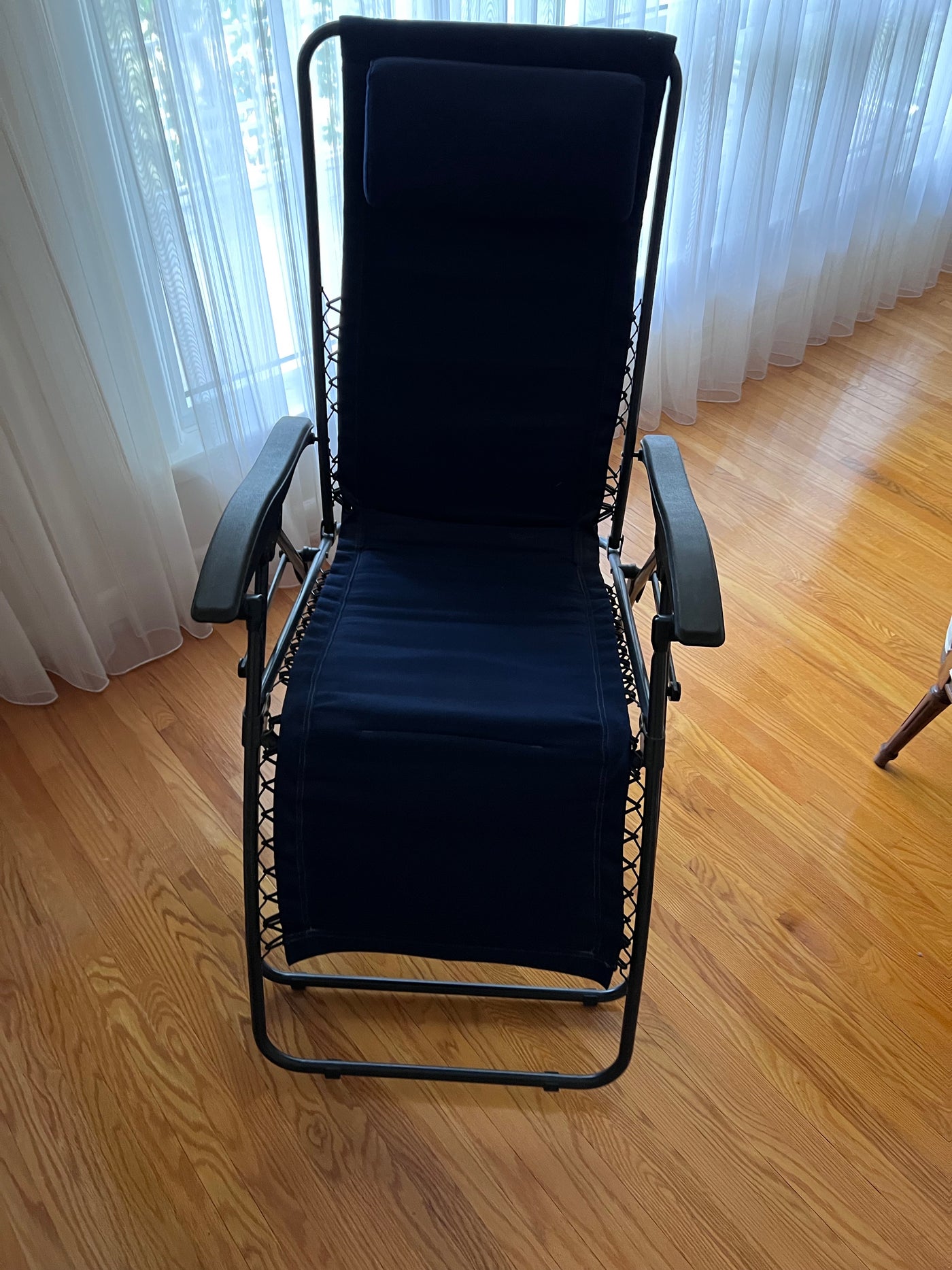 Sunbrella online gravity chair