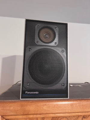 2 Panasonic Model No. SB-035 Speakers