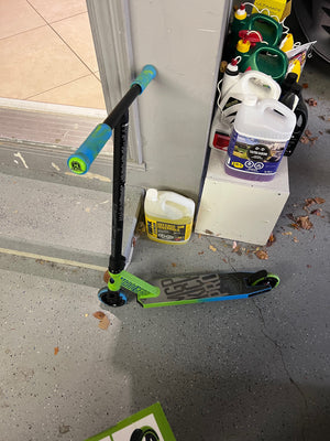 Madd Gear Kick Pro Stunt Scooter (Retail $200)