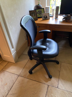 Black Leather Swivel Office Chair