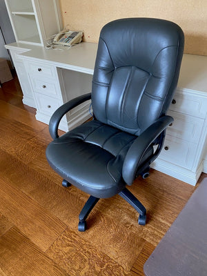 Black Leather Swivel Office Chair