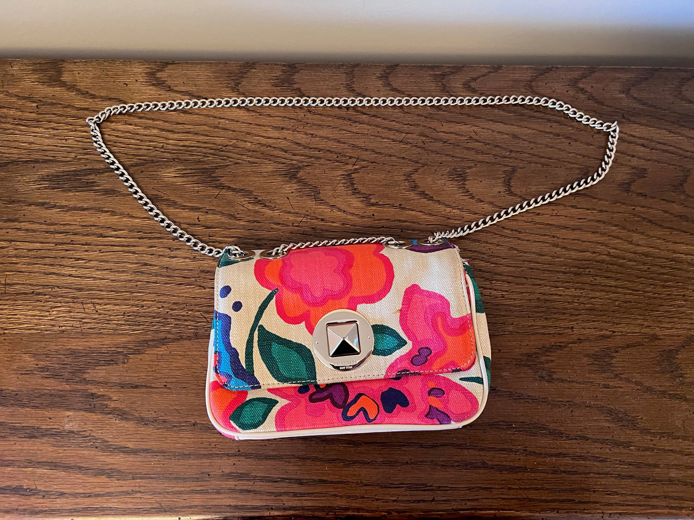 Kate Spade New York- Canvas Floral Crossbody Bag – Sell My Stuff Canada -  Canada's Content and Estate Sale Specialists