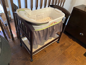 Summer Infant Fox & Friends Classic Comfort Wood Bassinet