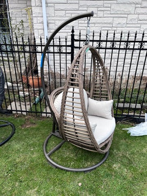 1-Person Braided Woven Patio Egg Swing