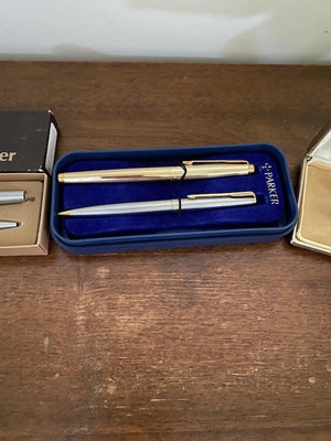 "Parker" Fountain Pen Lot