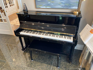 "Young Chang" U-116 Black Upright Piano