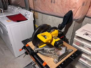 DeWalt DW703 10" Compound Miter Saw