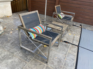 2 Outdoor Kingsley Bate 'Ibiza' Teak Club Chairs + Side Table