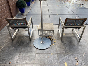 2 Outdoor Kingsley Bate 'Ibiza' Teak Club Chairs + Side Table
