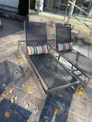 2 Outdoor Kingsley Bate 'Ibiza' Teak Chaise Lounge Chairs