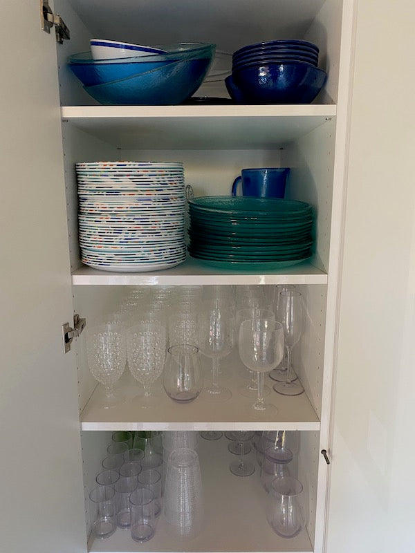 Outdoor Plastic Kitchenware Lot