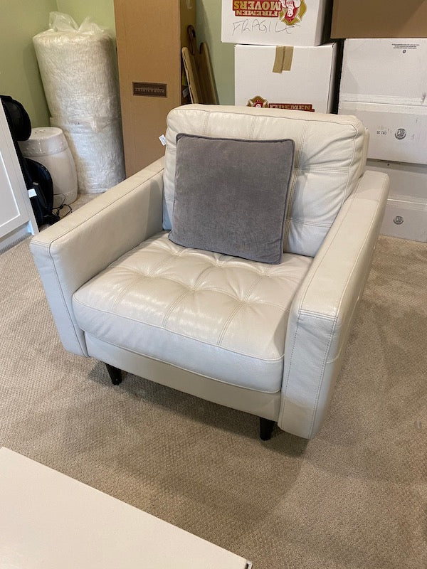 Chateau d'Ax Milan White Leather Chair