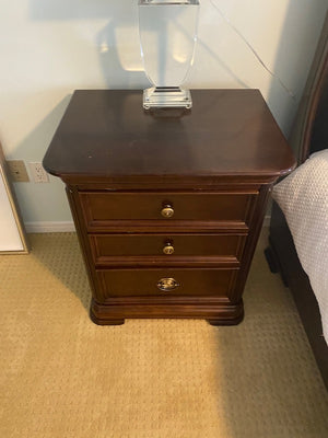"Mobilier Furniture" Nightstand # 1