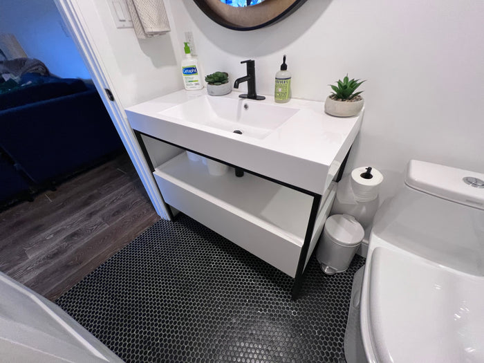 39" Vanity with P-Trap- Single Sink- White and Black Metal (*Retail $805.50)